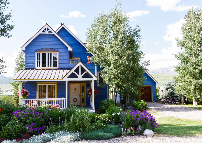 blue-home-with-garden